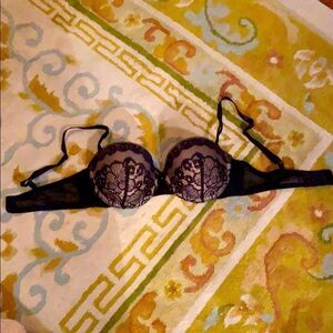 NWOT Wacoal Nude Black Lace Bra 32C Excellent Condition